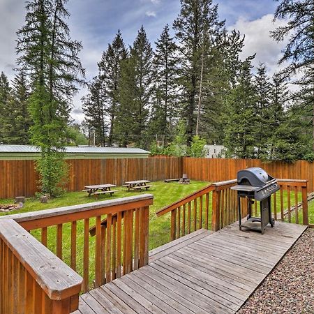 Hungry Horse Cabin Deck, Fire Pit, Near Glacier! エクステリア 写真